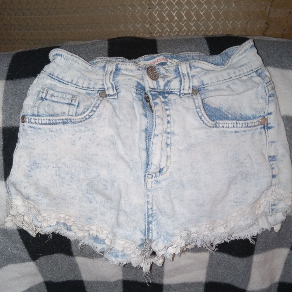 Refuge Shorts